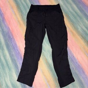 Lululemon Athletica Women’s Dance Studio Crop Lightweight Pants Size 8 black